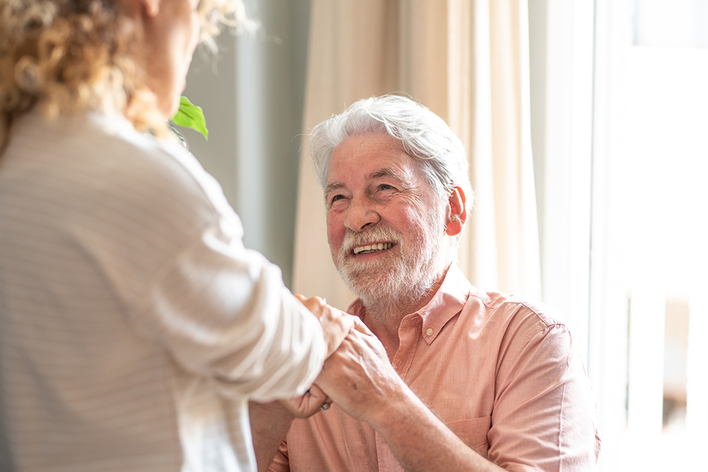 Spot The Signs:  Is It Time for a Loved One to Move to Senior living?